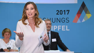 Forschungsgipfel 2017: Moderatorin Kristina zur Mühlen (Foto: David Ausserhofer)
