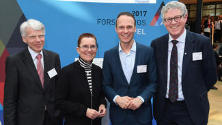 Forschungsgipfel 2017: Andreas Barner, Petra Sitte, Kai Gehring und Andreas Schlüter (v.li.) (Foto: David Ausserhofer)